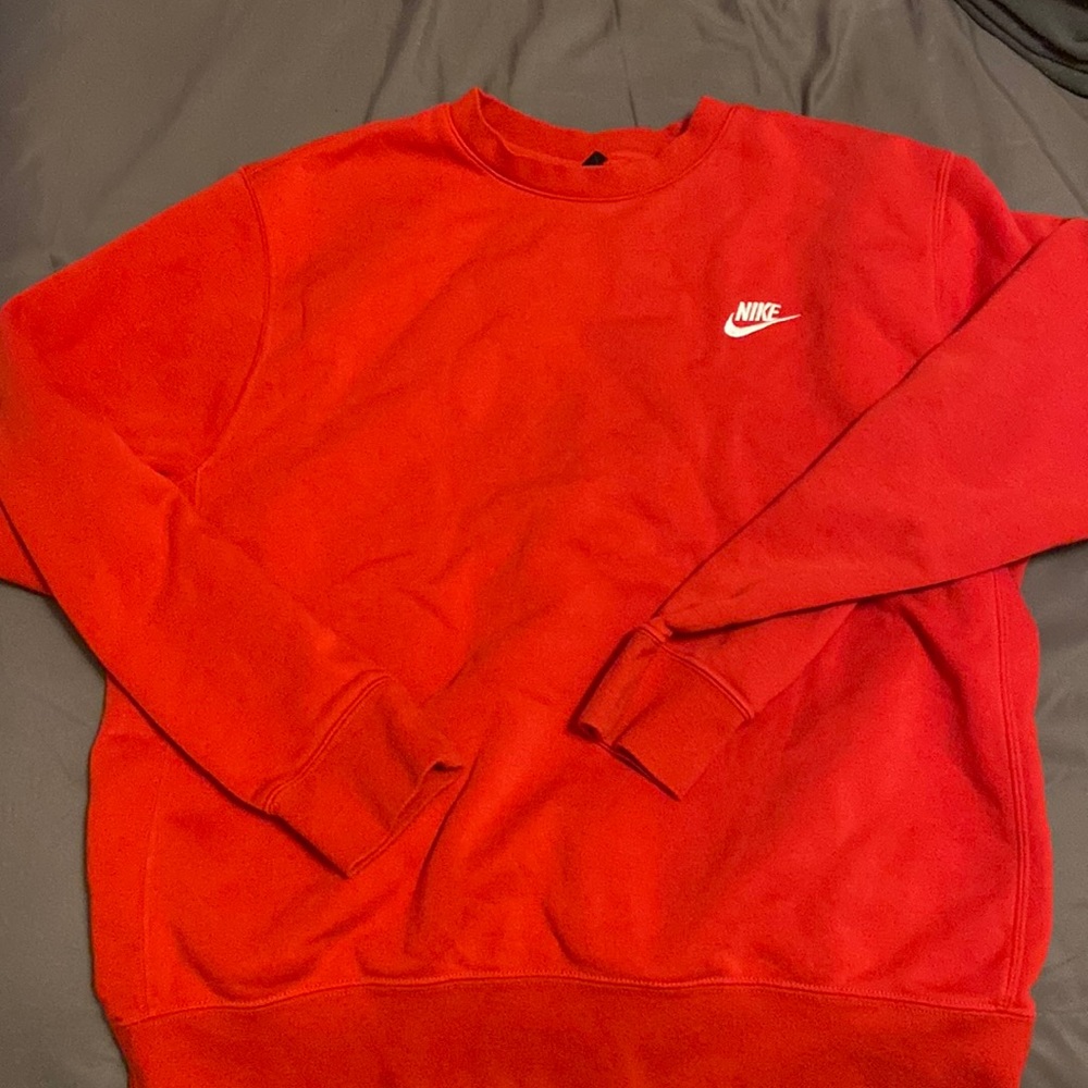 nike crewneck size large